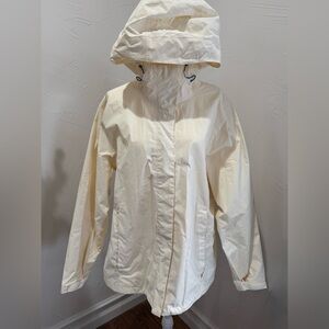 Quince Women's Weatherproof Short Rain Jacket